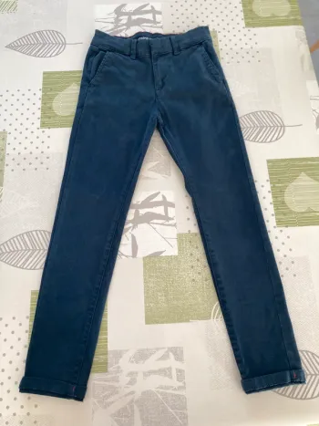 Pantalon chino en taille 9 ans (134 cm)