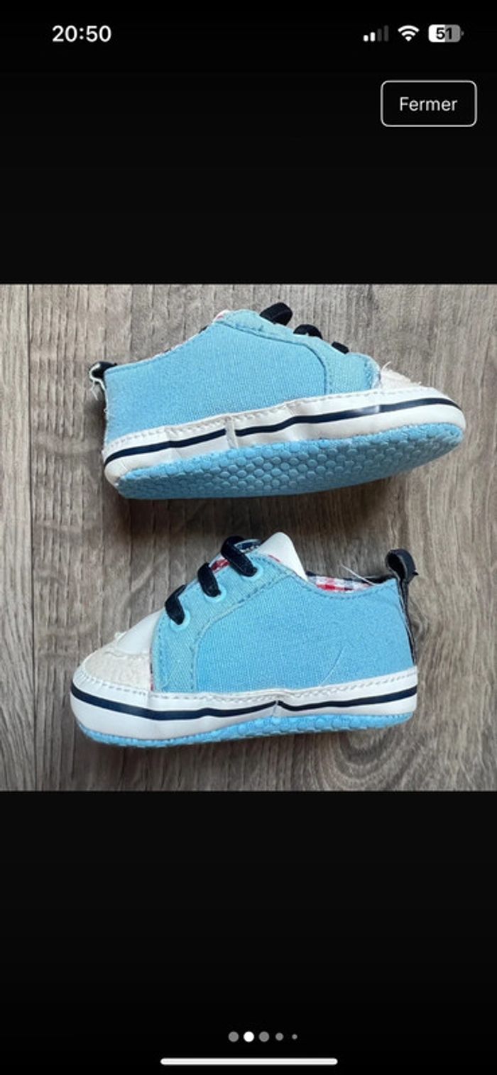 Paire de chaussures Mickey 3/6 mois Disney - photo numéro 2