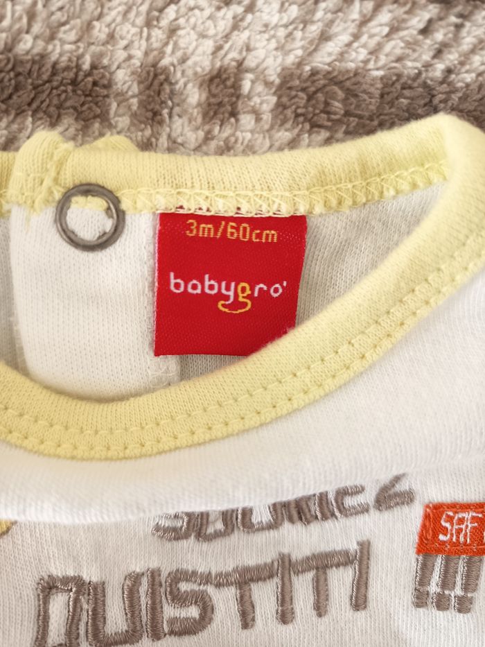 👕 T-shirt Enfant - 3 Mois / Babygro' - photo numéro 3