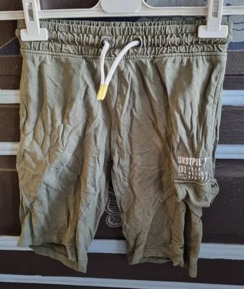 Short kaki élastique à la taille 10ans