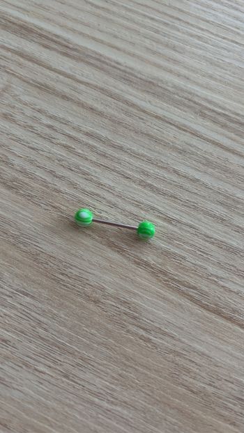 Piercing à la langue en acier inoxydable