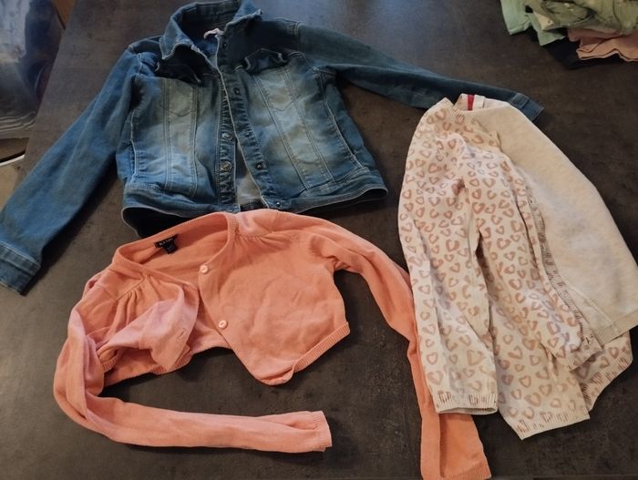 Lot vêtements fille 6 ans - photo numéro 4