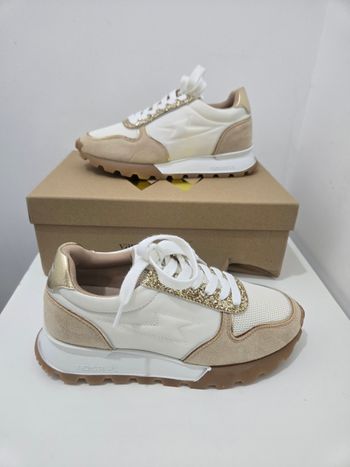 Basket Vanessa WU taille 36 neuves authentiques modele paola blanc beige doré