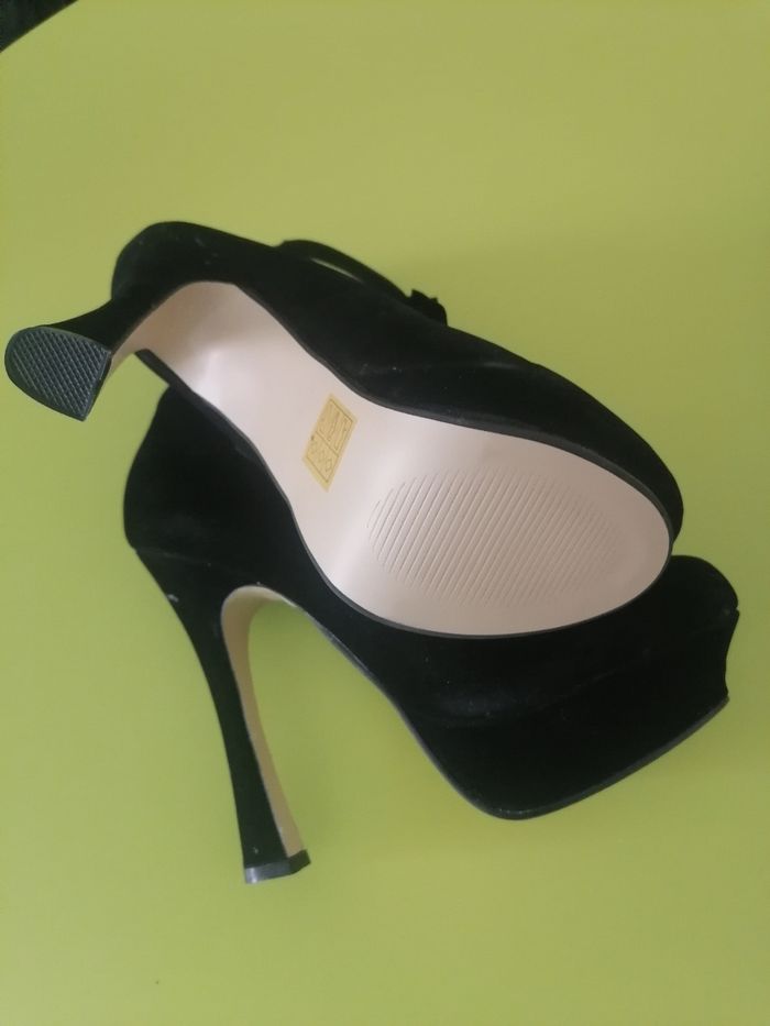 Chaussures à talons noires - photo numéro 3
