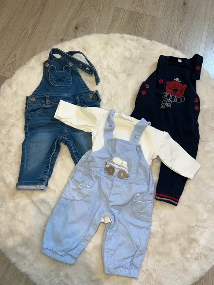 Lot salopettes bébé