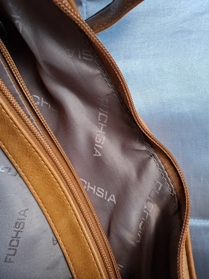 Magnifique sac camel Marque Fuchsia - photo numéro 5