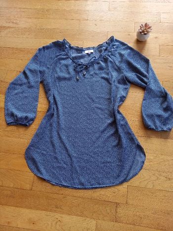 Jolie tunique blouse manches longues bleue et blanche Taille 38