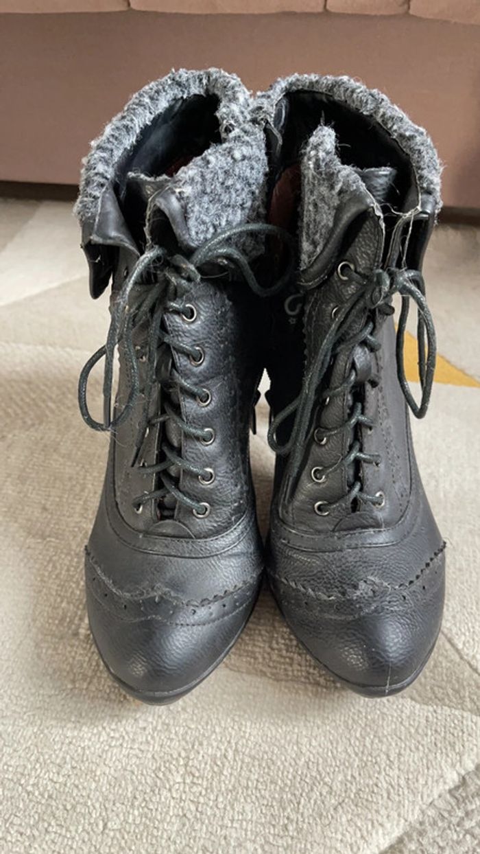 Bottines noires à talons 39 - photo numéro 2