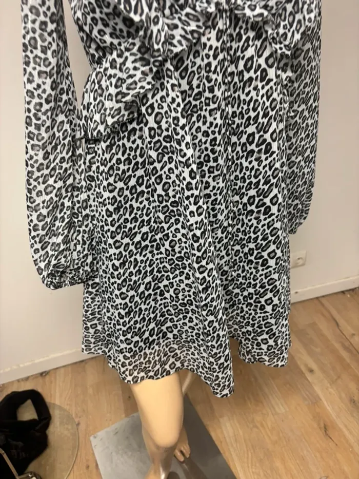 Robe neuve The Kooples – Taille 2 – Imprimé léopard chic - photo numéro 10