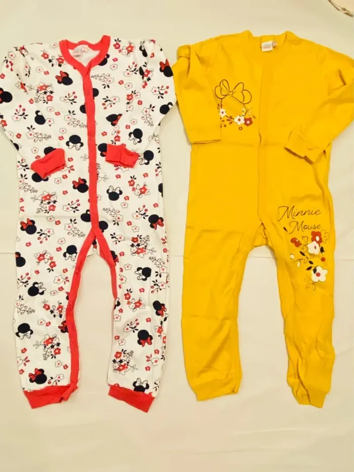 Lot 2 pyjamas fille 24 mois Disney baby