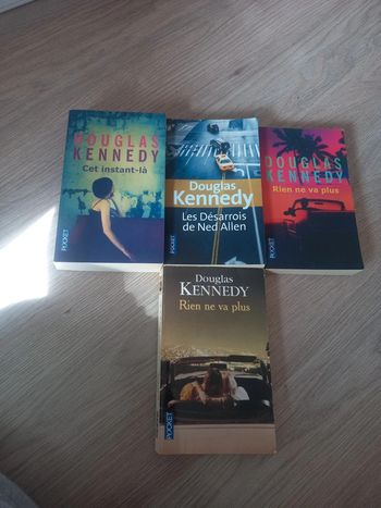 4 livres Douglas Kennedy