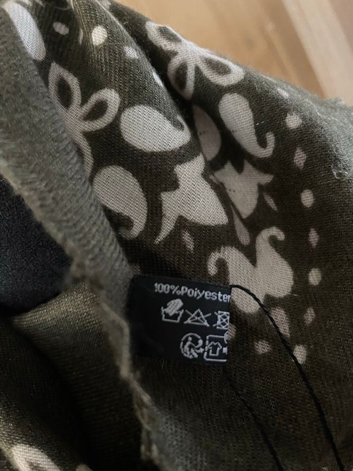 Foulard carré kaki  « bandana » neuf - photo numéro 3