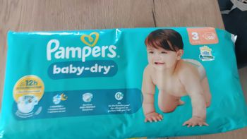 Couches Pampers taille 3