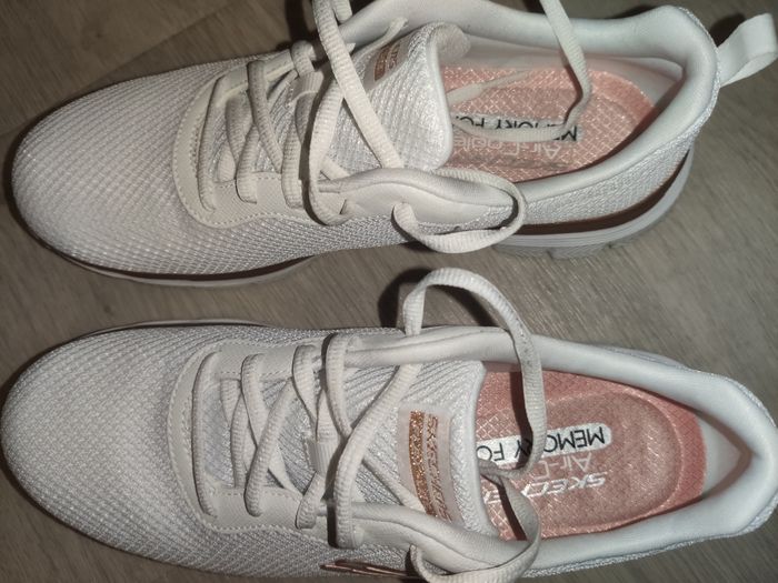 Skechers Air-cooled pointure 38 NEUVES - photo numéro 2