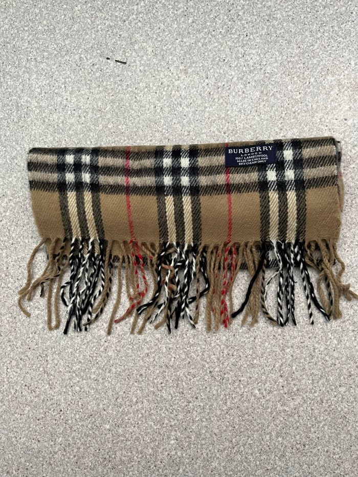 Écharpe Burberry - photo numéro 2