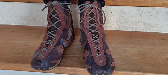 Belles chaussures bottines diesel 37 - photo numéro 2