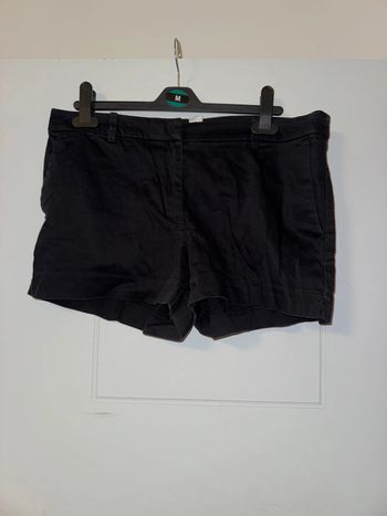 Short noir