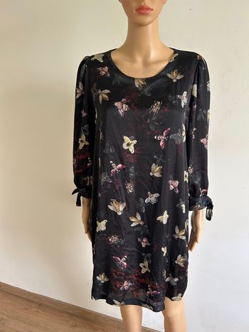 Robe noire et imprimée Rinascimento taille M TBE