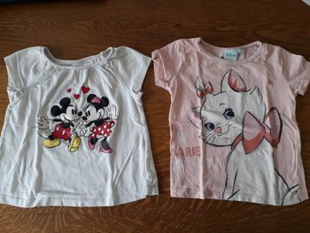 Vêtements fille 18 mois : 4 Tee-shirt ( Tape a l œil et Disney ) 