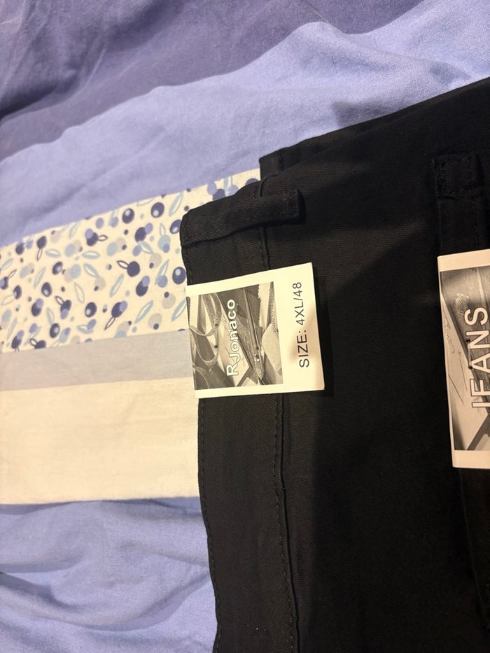 Jean noir - photo numéro 3