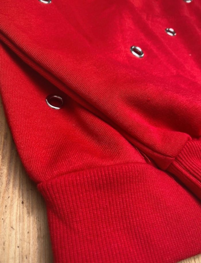 Pull avec capuche en rouge pour femme - photo numéro 4