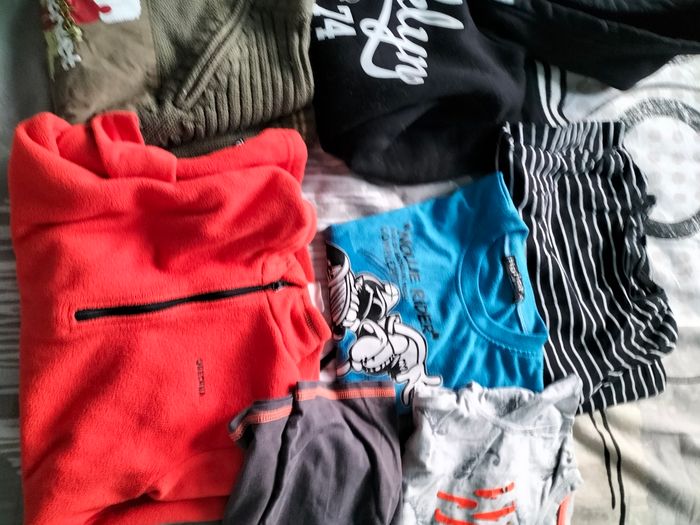 Lot vêtements garçon taille 8 ans - photo numéro 3