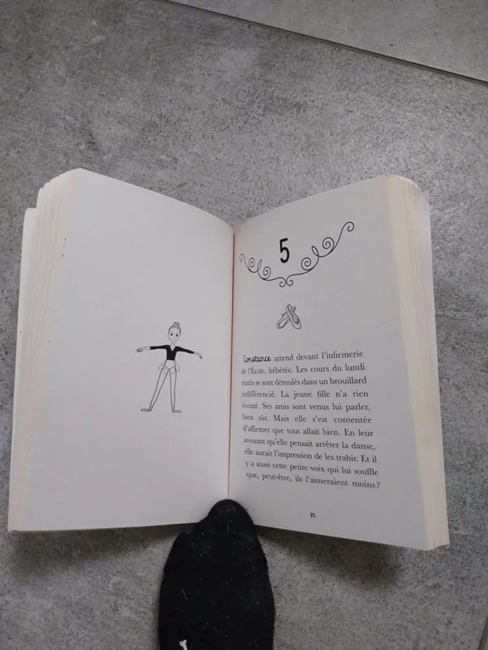 Livre 20,allée de la danse parfaite ou presque - photo numéro 3