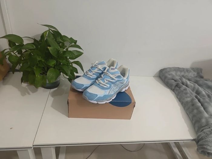 Asics gel nyc Bleu 40.5