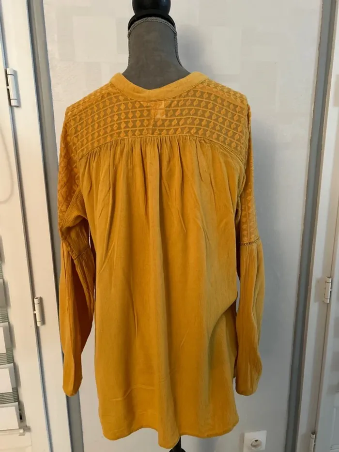 Chemise jaune - photo numéro 5