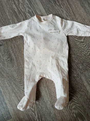 Pyjama rose pâle Kiabi 1 mois
