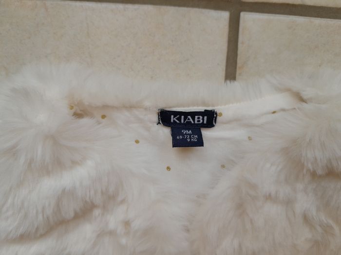 Boléro/gilet sans manches fausse fourrure blanche - photo numéro 2