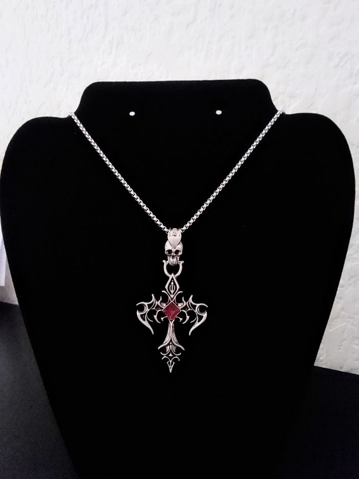 Chaîne + pendentif gothique - photo numéro 4