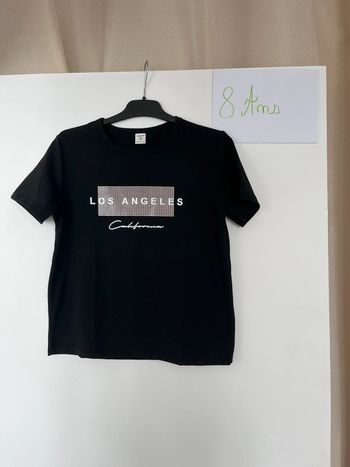 T-shirt 8 ans sous blister
