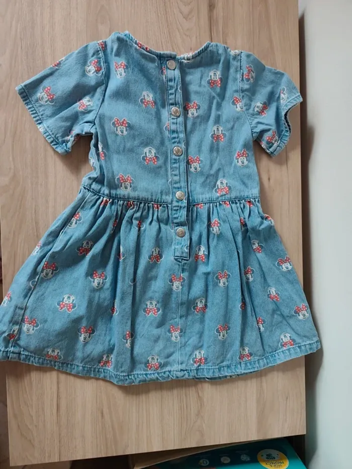 Robe 5/6 ans - photo numéro 3
