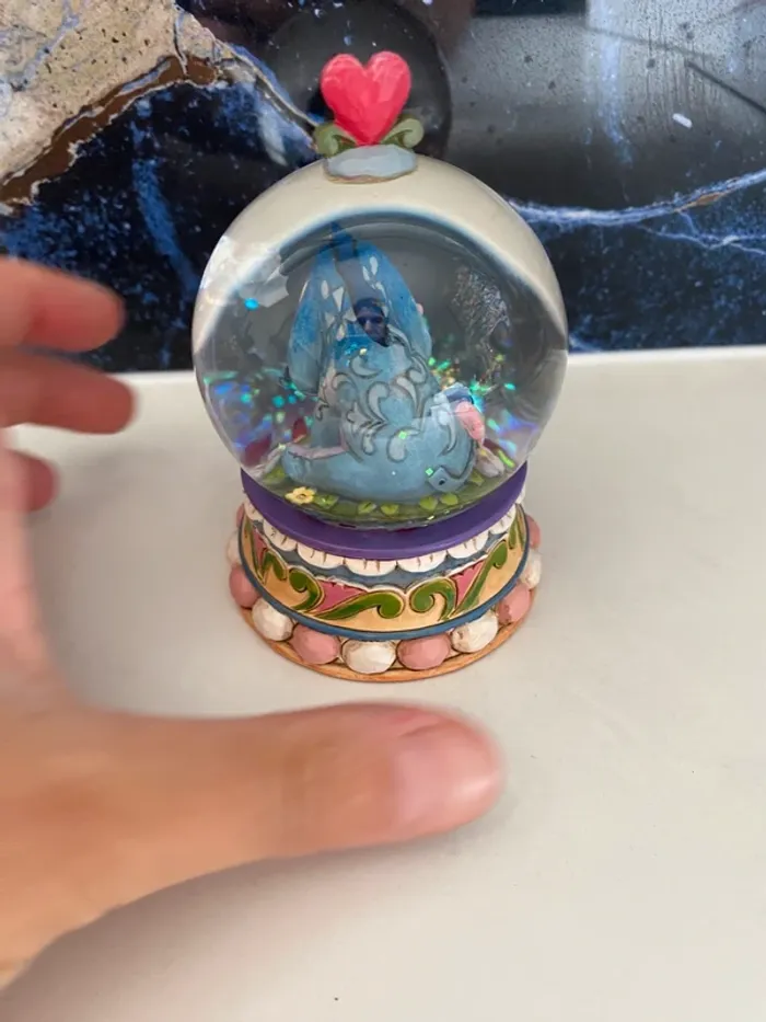 Snowglobe figurine disney traditions - photo numéro 3