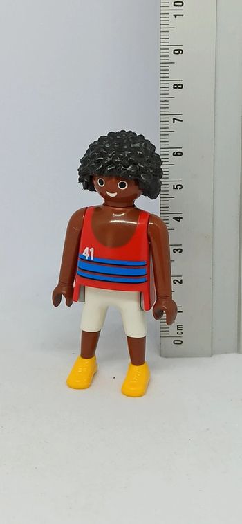 Homme joueur de basketball playmobil