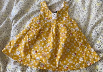 Robe jaune très estival