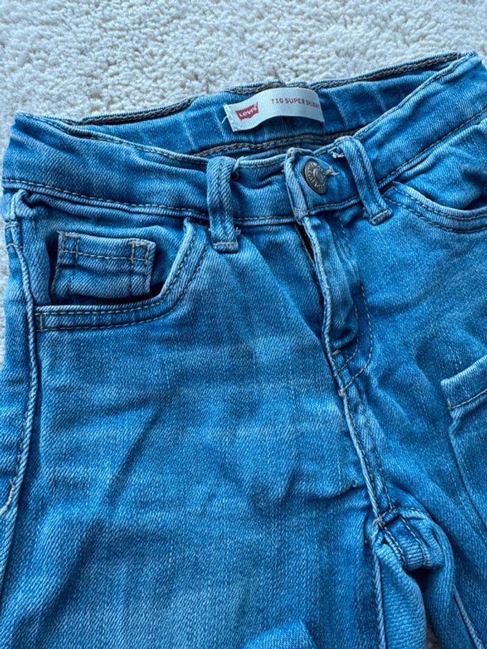 👖Lot 2 jeans - fille 4 ans- levi’s- Class - très bon état et bon état - photo numéro 8