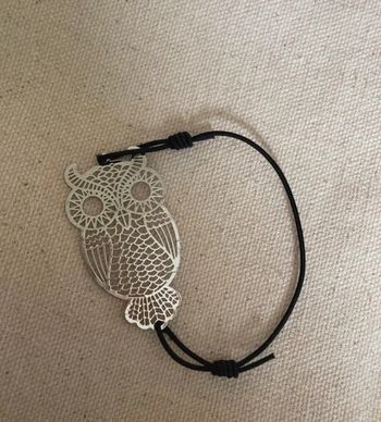 Très joli bracelet élastique hibou