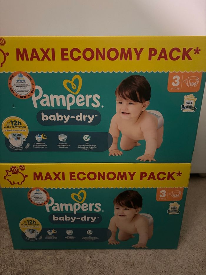 Couches Pampers baby dry taille 3 (lot de 2 cartons) neuf