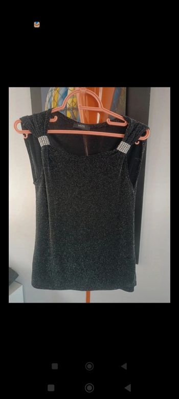 Top pailleté 
Marque Mim
Taille S