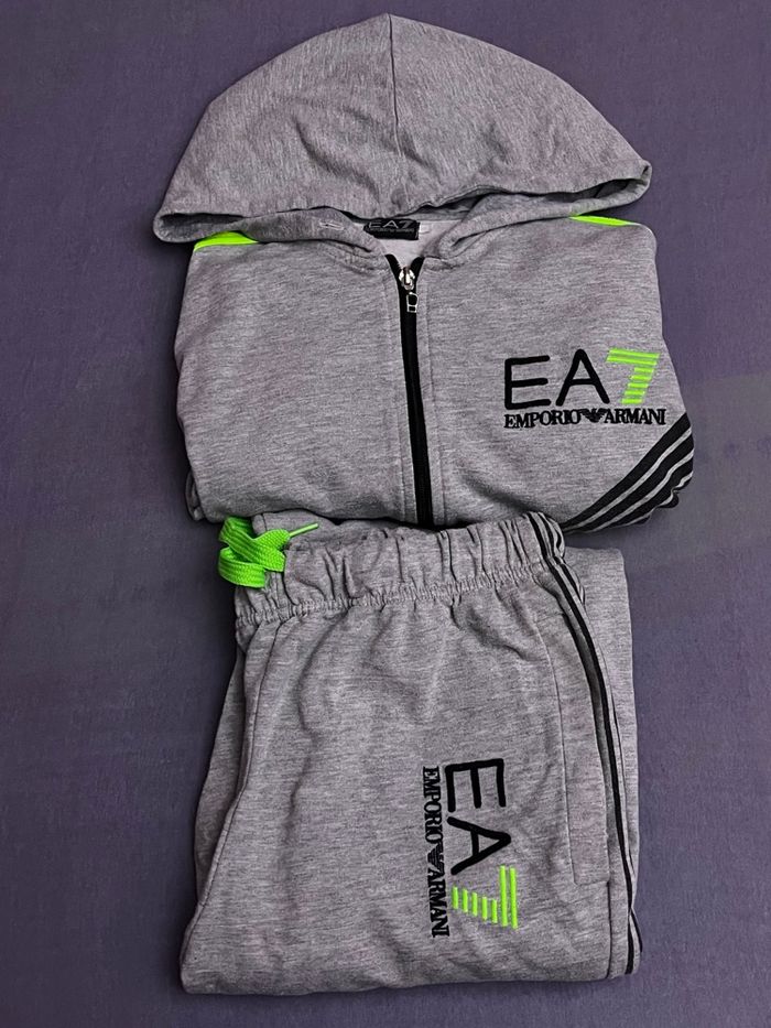 Survêtement EA7 - photo numéro 3