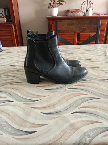 Bottines à talons noires en cuir Kickers 39