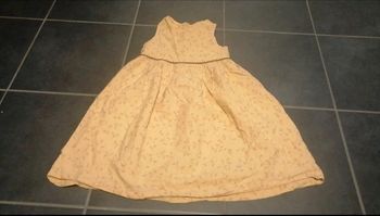 Robe 4 ans CFK mais 5 ans