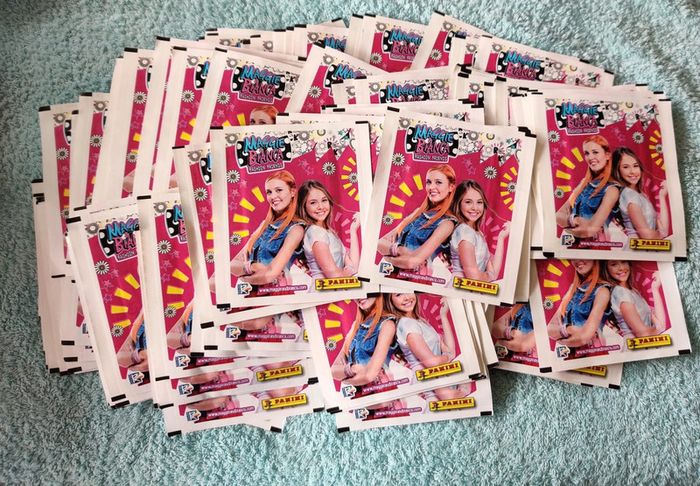 Lot de 128 pochettes Maggie & Bianca fashion friends