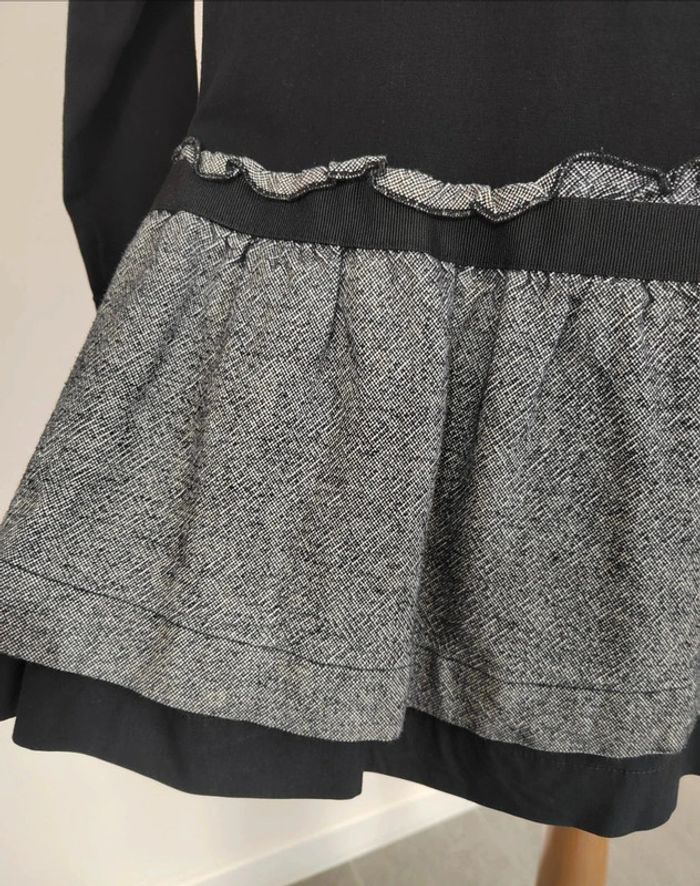 25 € Robe manches longuesFlorianeNoir et grisEffet superposition5 ansExcellent état - photo numéro 3