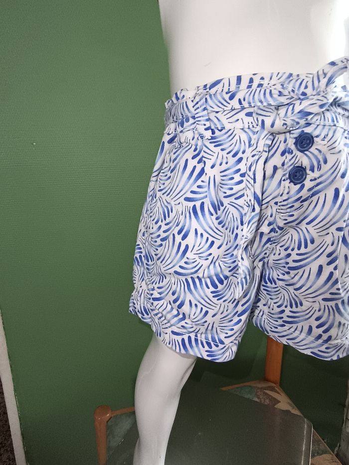 Short cargo bleu et blanc - photo numéro 2