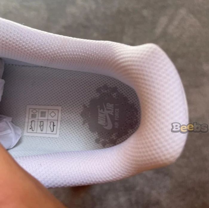 Nike Air Force 1 Low '07 White Taille 38 - photo numéro 4