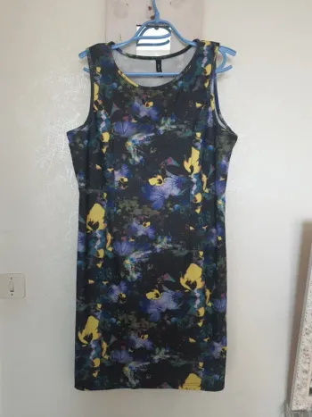 Robe 3 trous fleurie 44