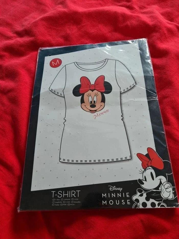 T-shirt neuf manches courtes minnie taille M - photo numéro 2